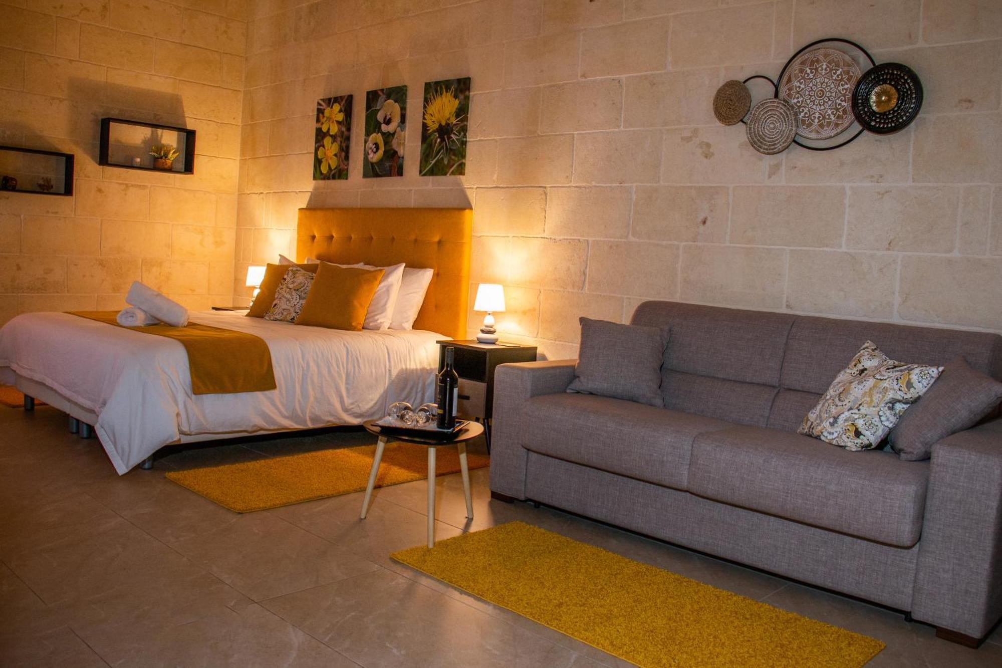 Sea Holly Gozo Bed & Breakfast Nadur Exterior photo